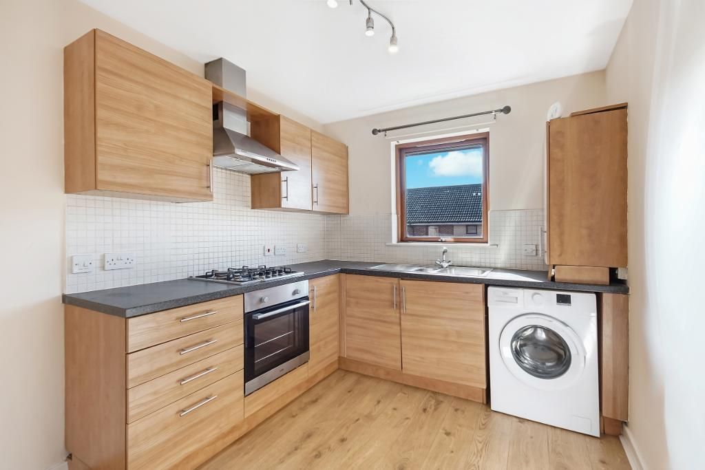 Property photo 3 of 16 Kitchen