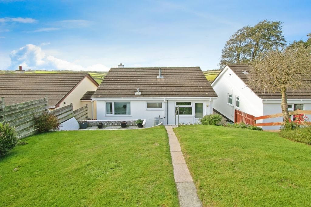 Property photo 3 of 17 Photo