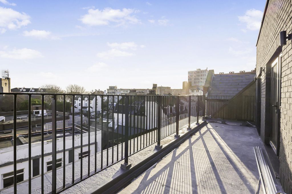 Property photo 2 of 15 Balcony