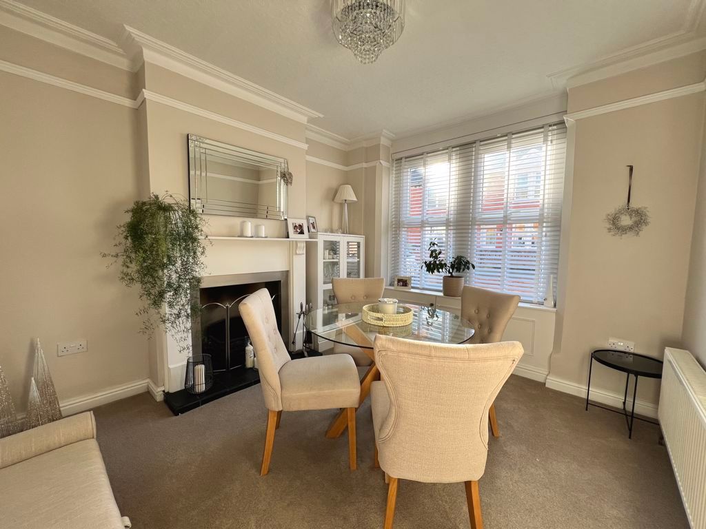 Property photo 3 of 16 Photo 6