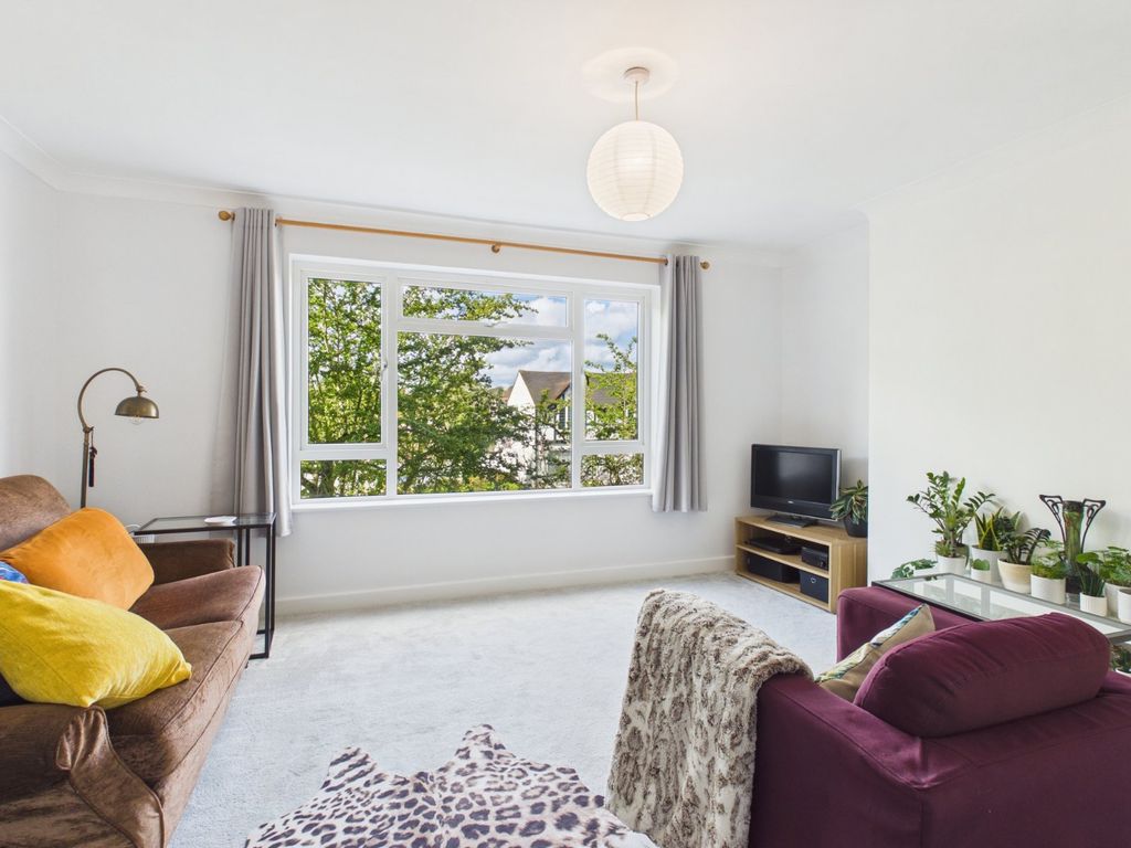 Property photo 2 of 17 Living Room