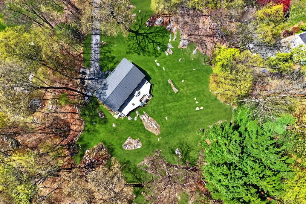 Property photo 3 of 3 <Alttext/>