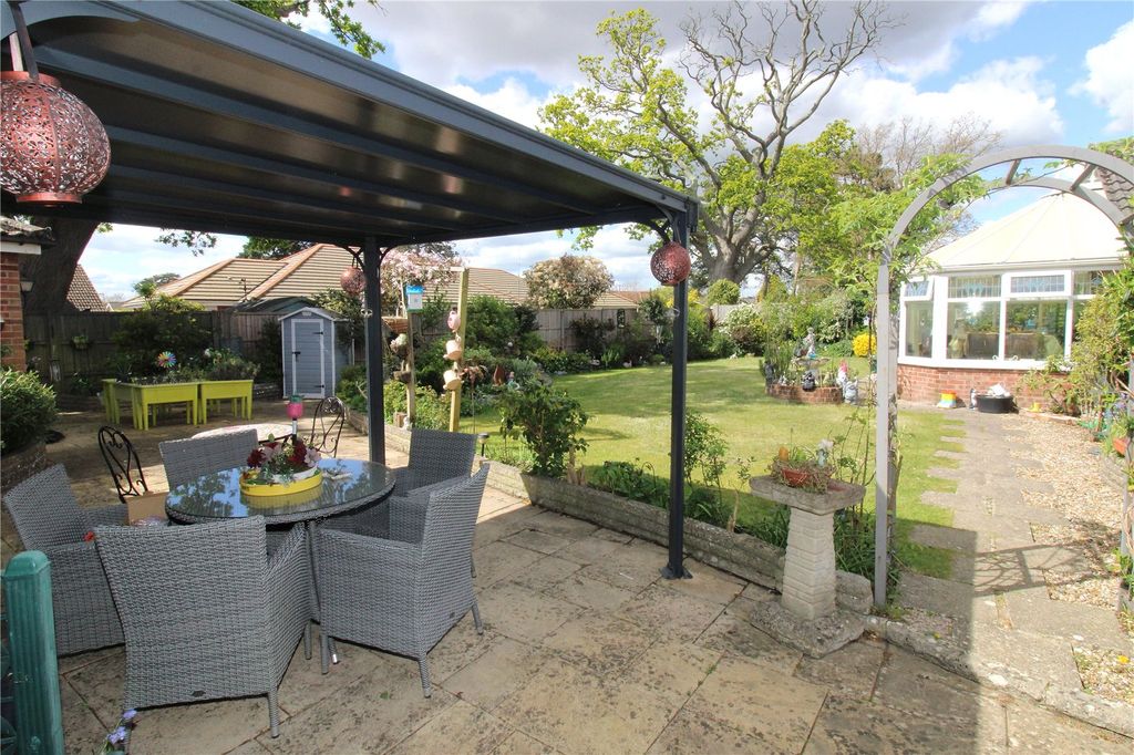 Additional image 4 of 5 bed detached house for saleThe Avenue, Fareham, Hampshire PO14