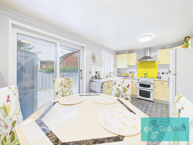 Property photo 3 of 26 Kitchen/Diner