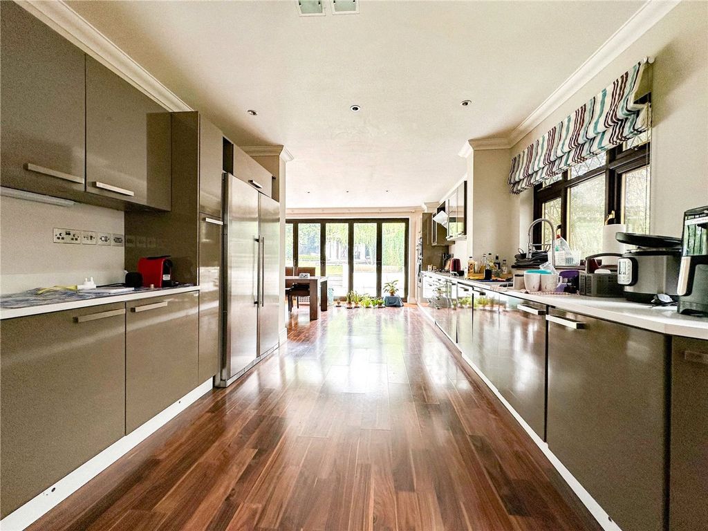 Property photo 2 of 24 Picture No. 01