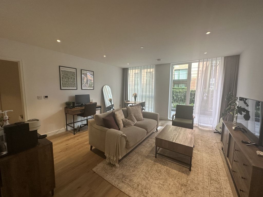 Property photo 2 of 9 Photo 2