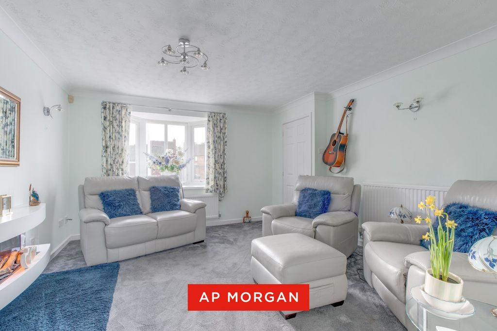 Property photo 2 of 21 Picture No. 45