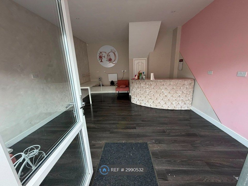 Property photo 1 of 3