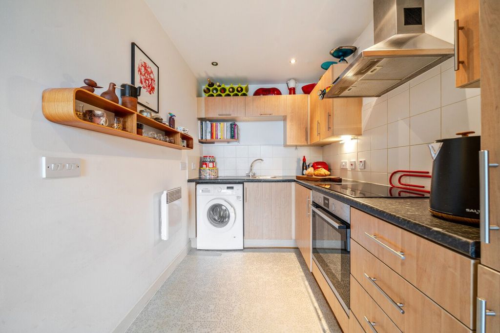 Property photo 3 of 14 Picture No. 21