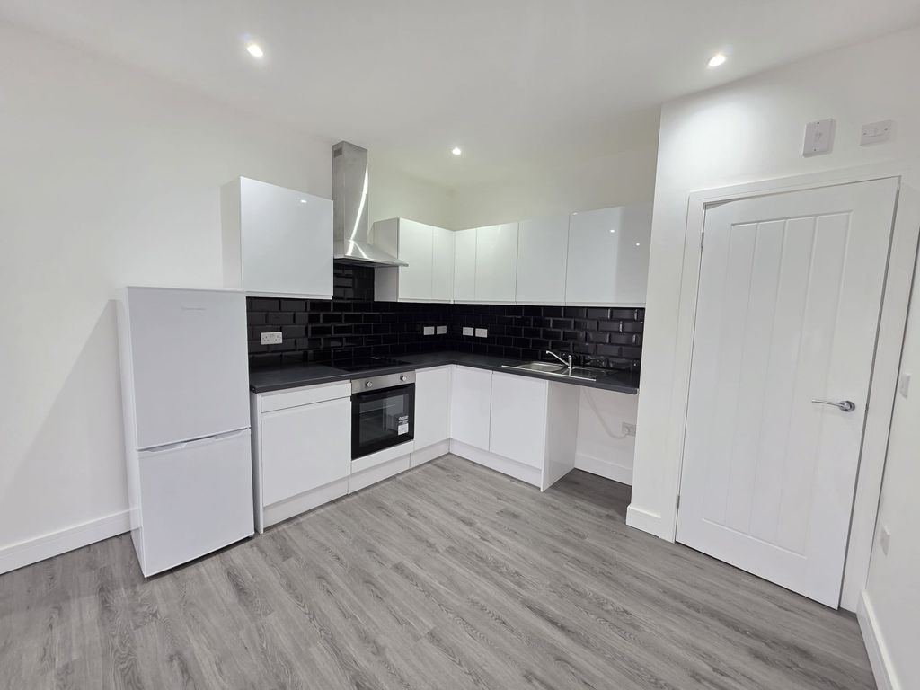 Property photo 1 of 20 Cover