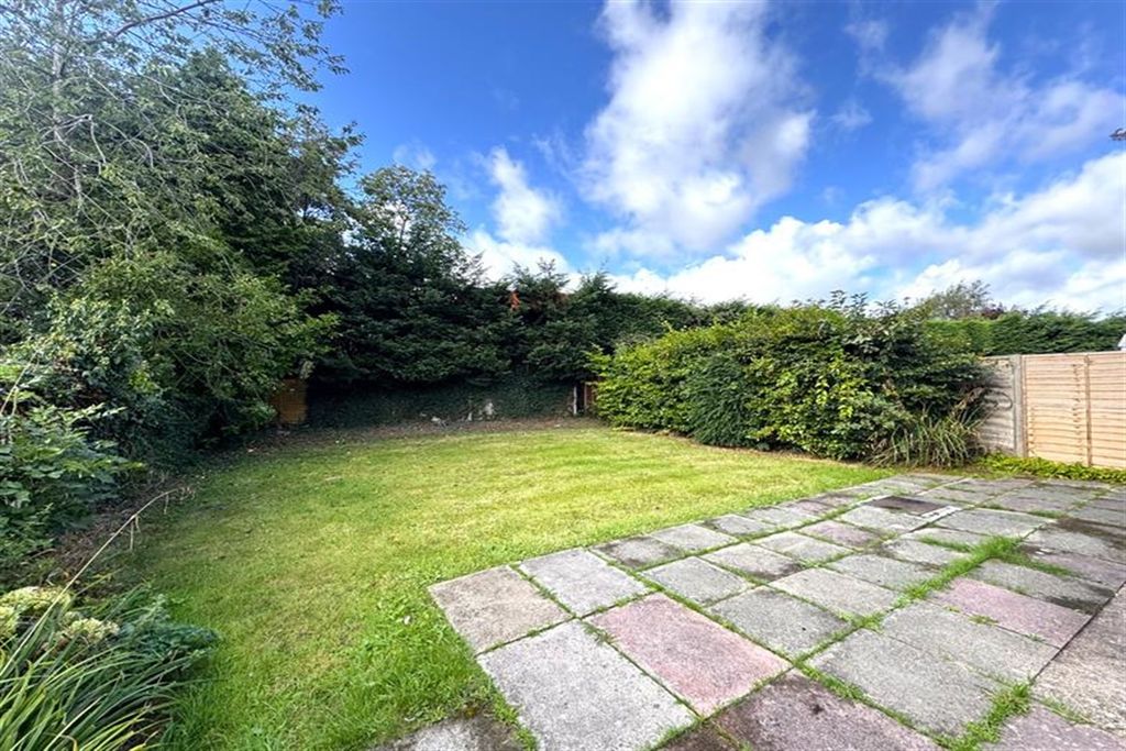 Property photo 2 of 15 (Main)