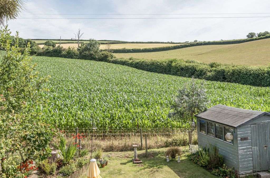 Property photo 2 of 19 1319465-14-6867B7...