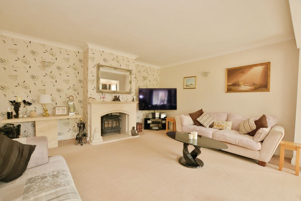 Property photo 2 of 19 Pbox-Img.Jpg