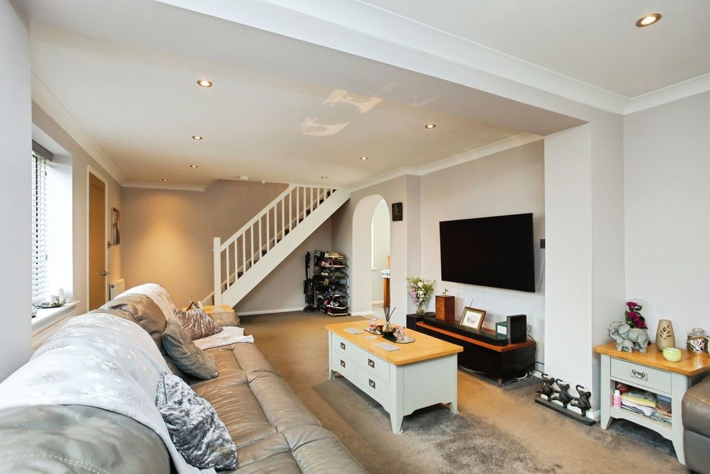 Property photo 2 of 20 Pbox-Img.Jpg