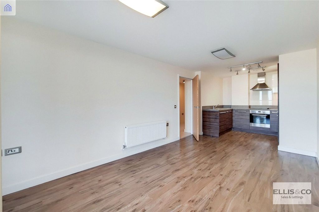 Property photo 1 of 16 Picture No. 02
