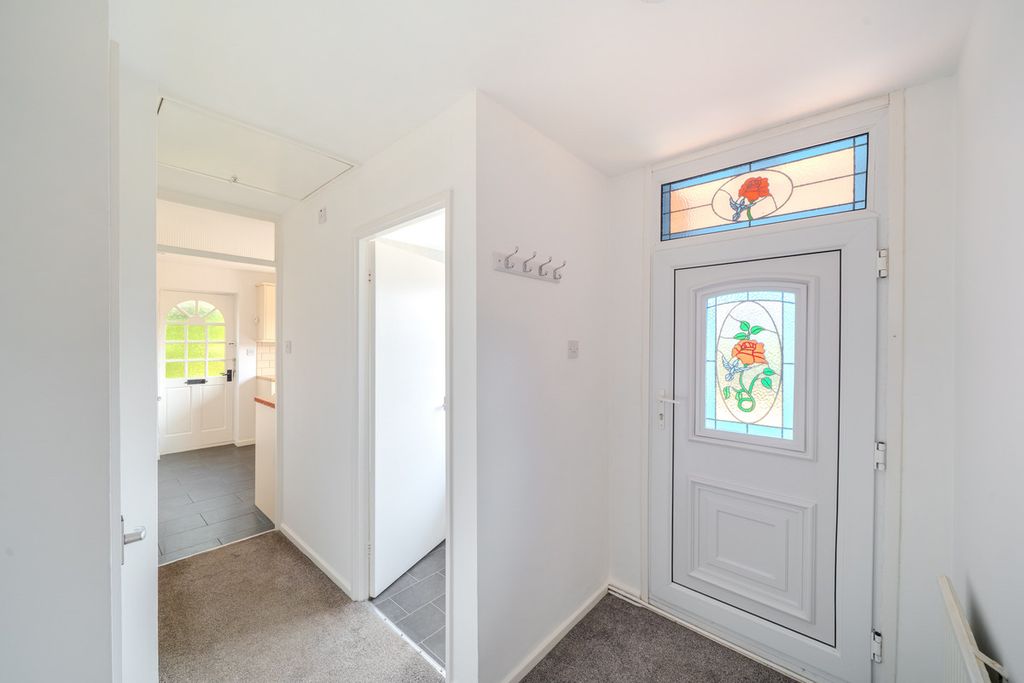 Property photo 3 of 27