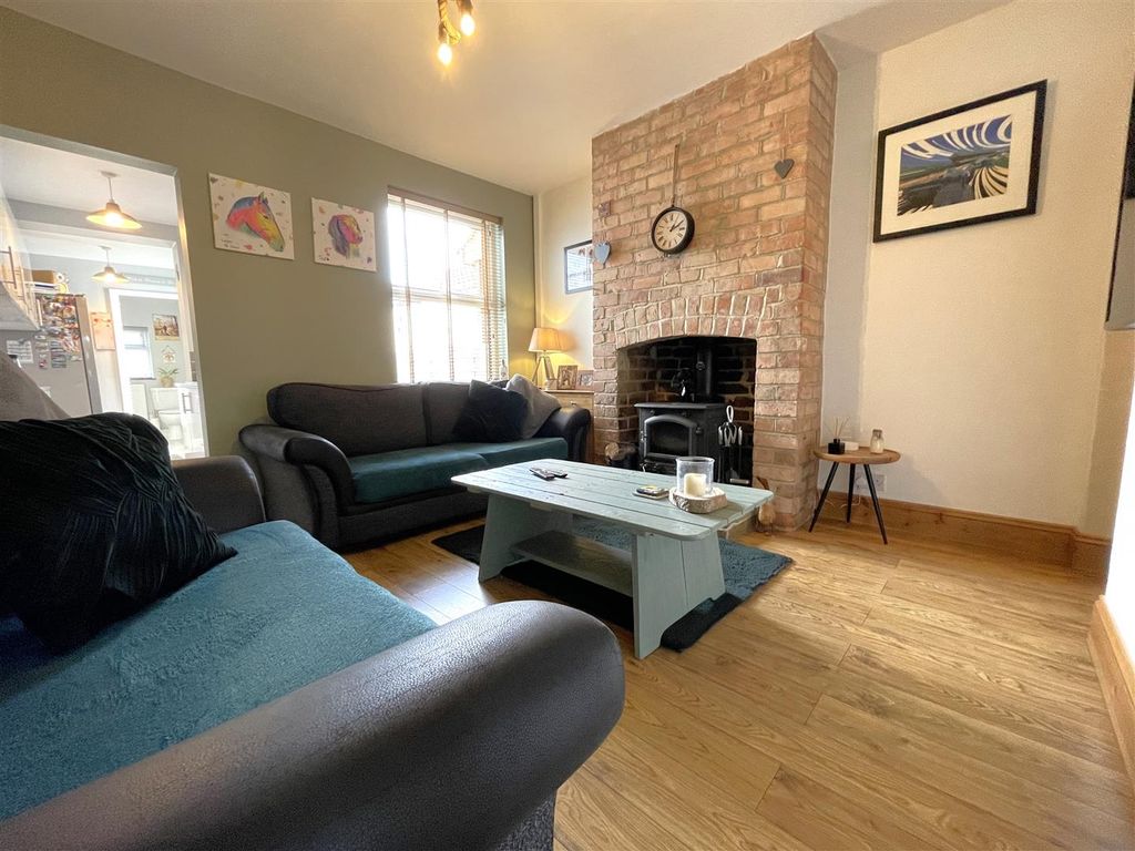 Property photo 3 of 26 Sitting Room