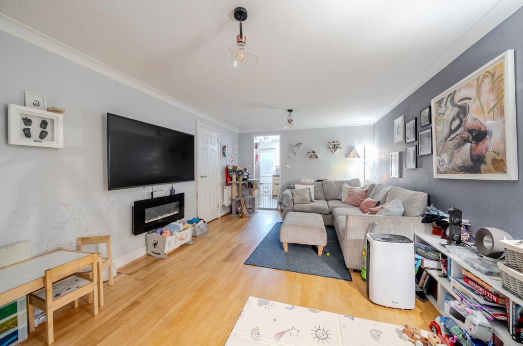 Property photo 2 of 16 1374005-13-691212...