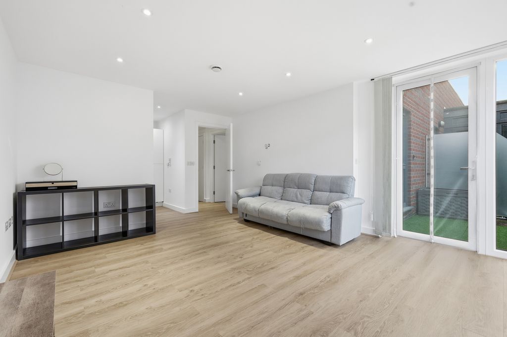 Property photo 1 of 12