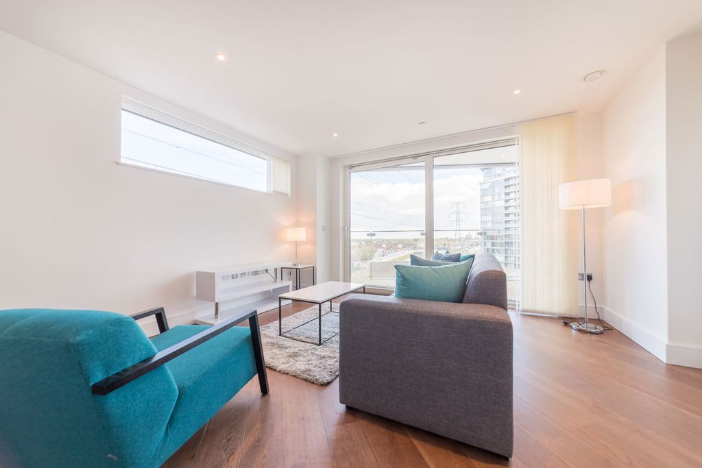 Property photo 2 of 8