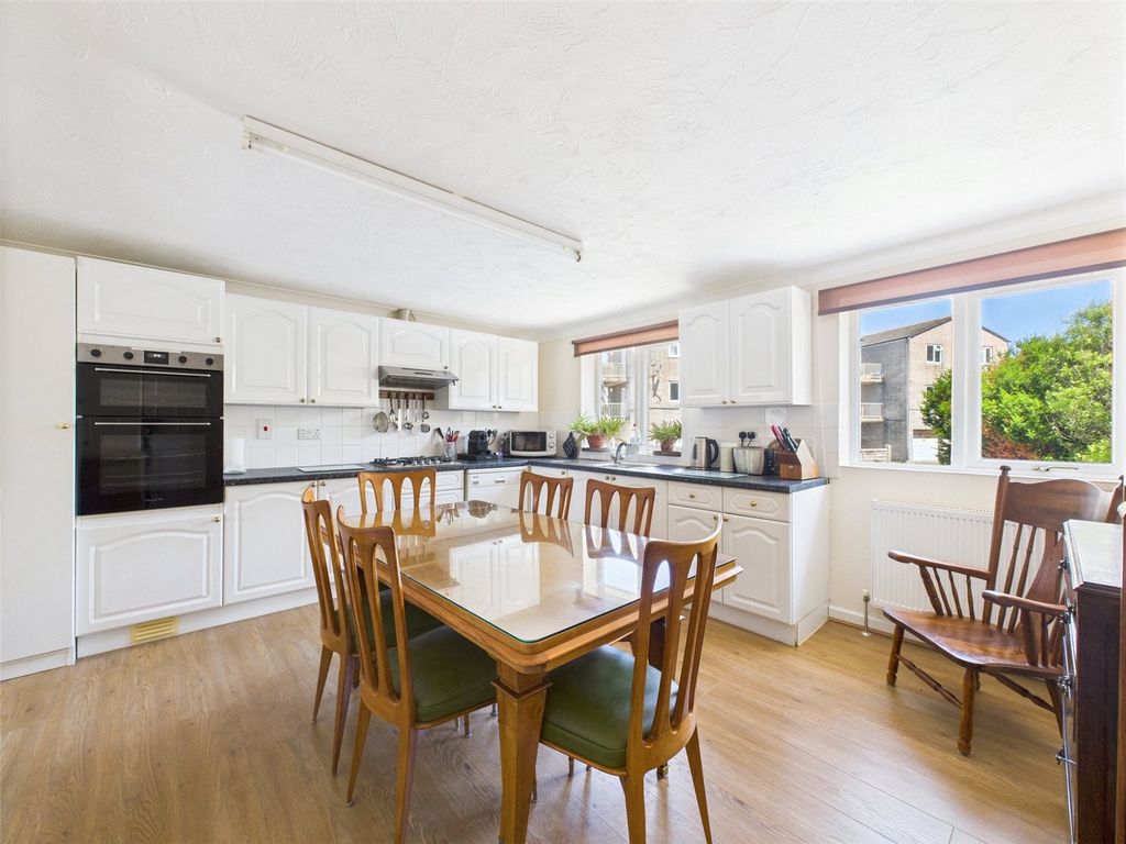 Property photo 2 of 16 Picture No. 09