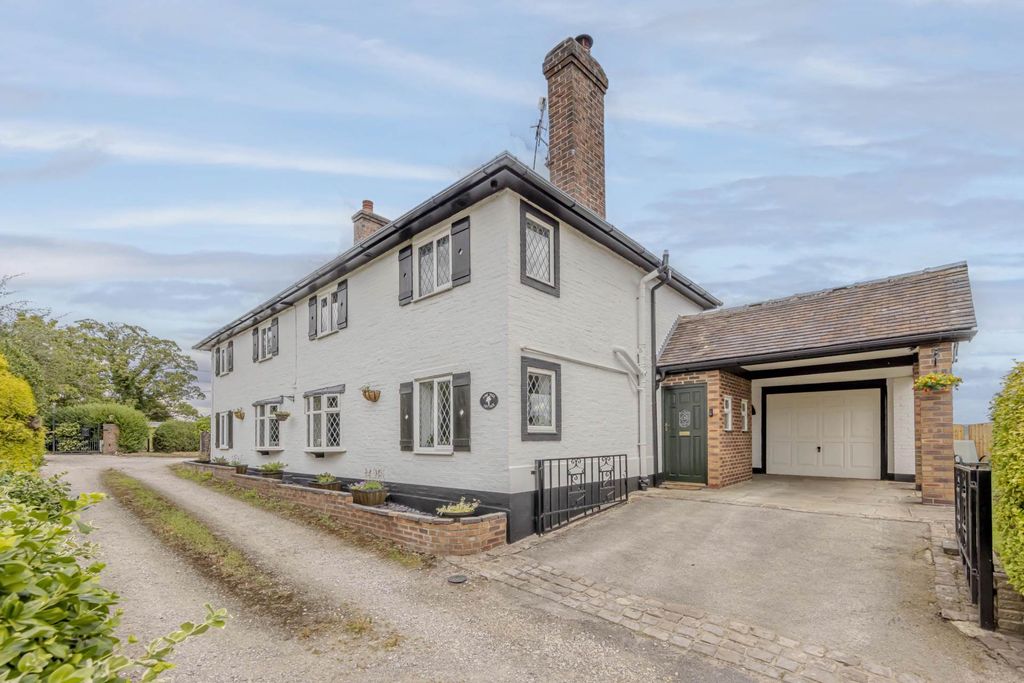 Property photo 2 of 38
