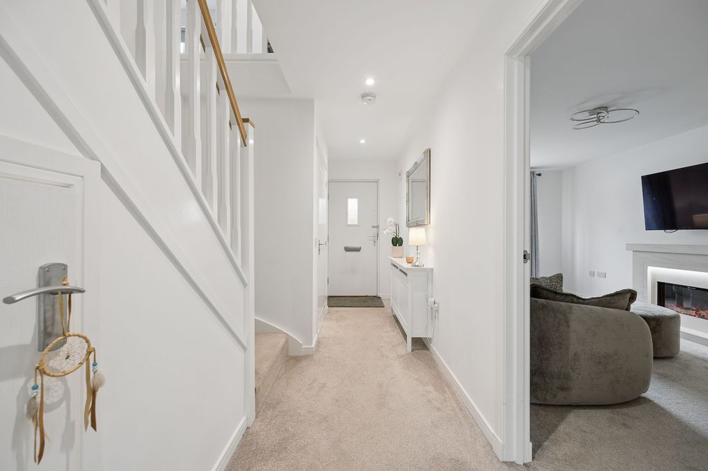 Additional image 5 of 4 bed detached house for saleFairlie Road, Livingston Village EH54