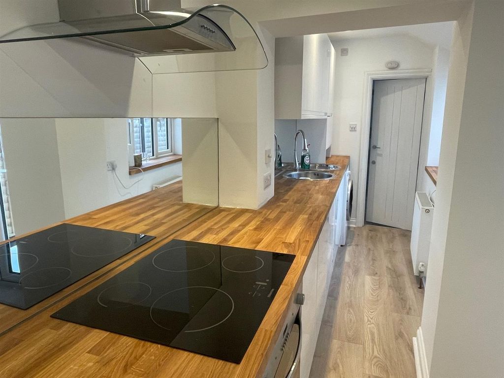 Property photo 3 of 10 Photo 7.Jpg