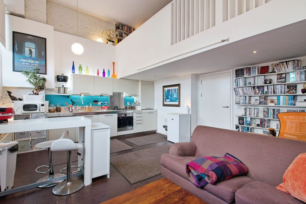 Property photo 3 of 15 Living Room