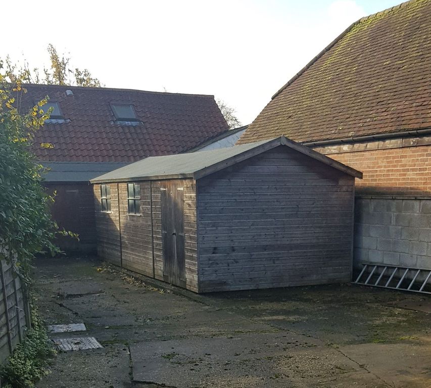 Property photo 2 of 5