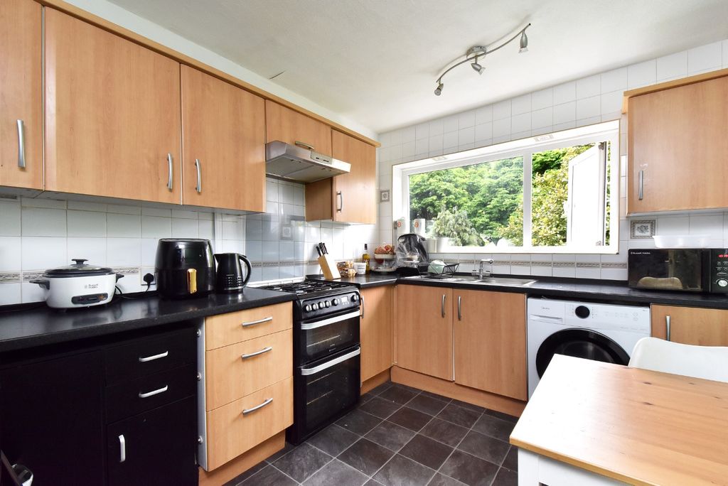 Property photo 2 of 9 5161102
