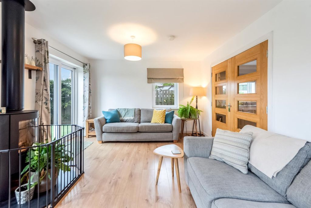 Property photo 3 of 31 27.Jpg