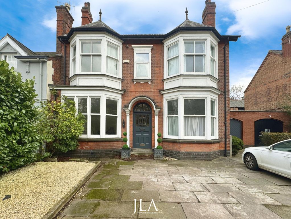 Property photo 1 of 28