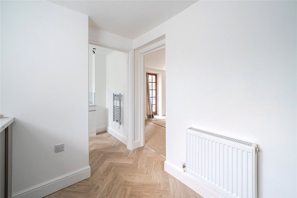 Property photo 3 of 24 Picture No. 05