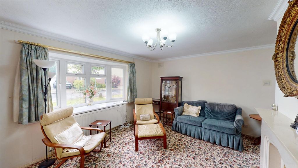 Property photo 2 of 21