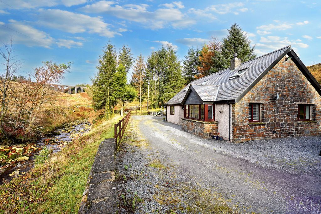 Property photo 1 of 24 2
