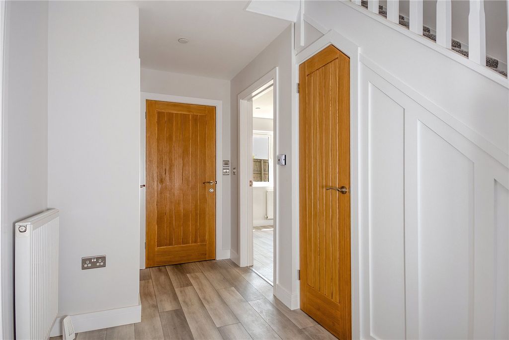 Property photo 2 of 19 Picture No. 02