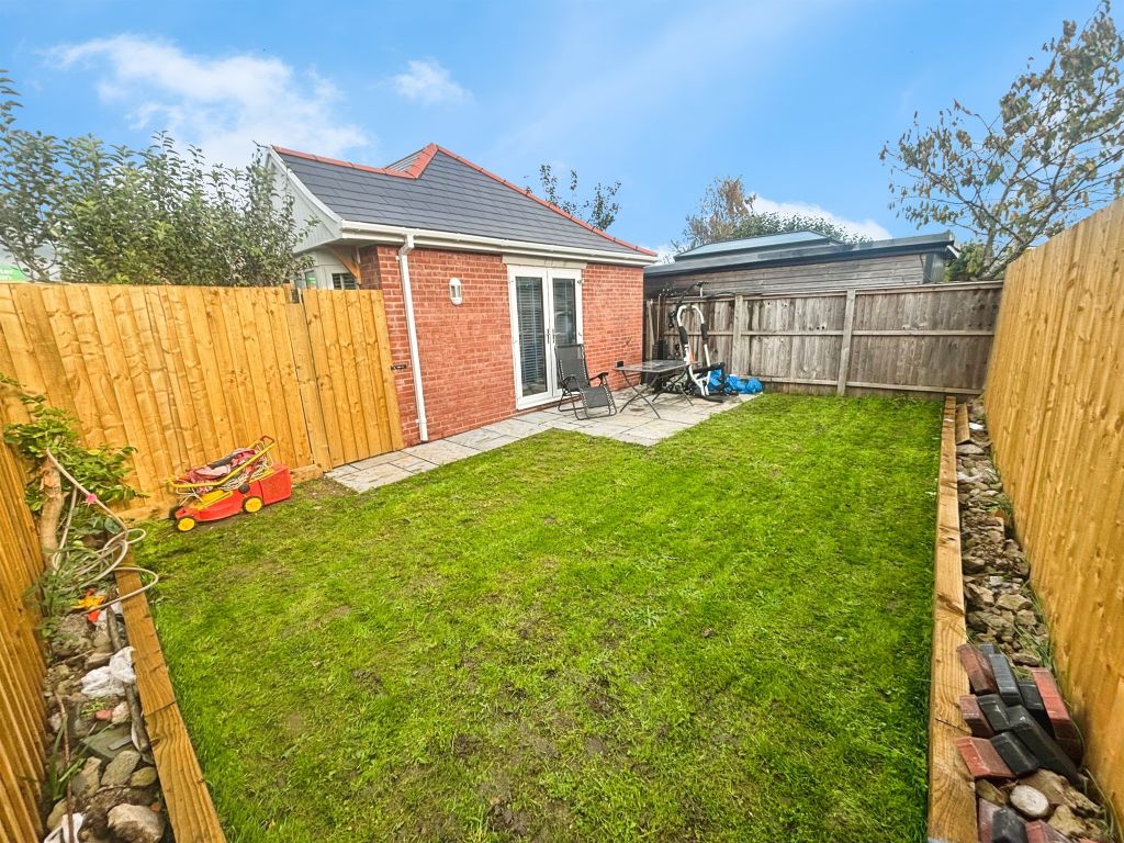 Property photo 2 of 19