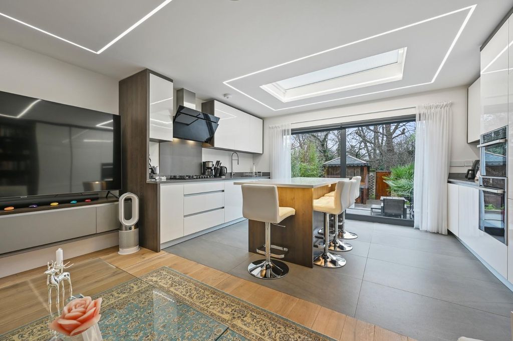 Property photo 1 of 15 Tec - 55 Dobson Close - Receptiona3 (1).Jpg