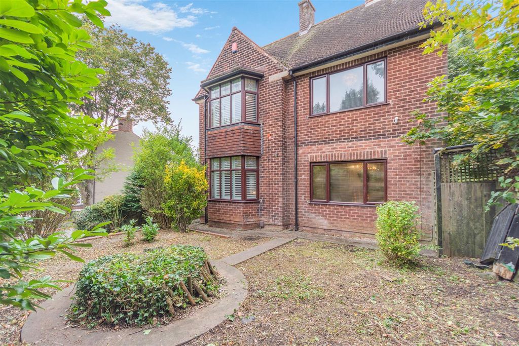 Property photo 1 of 31 8666265-Exterior07.Jpg