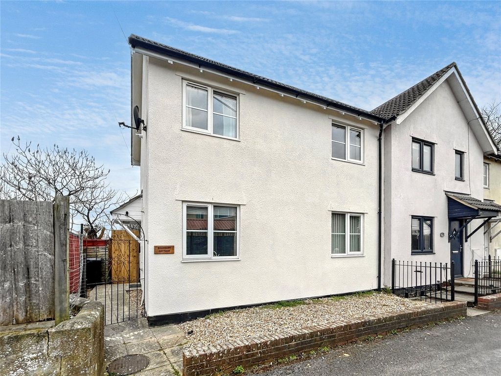 Property photo 1 of 9 Picture No. 05