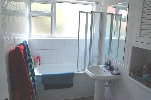 Property photo 3 of 6 Bathroom