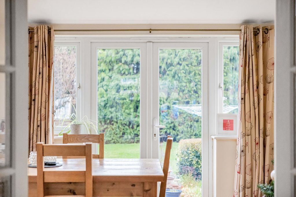 Property photo 2 of 18 Dining Room