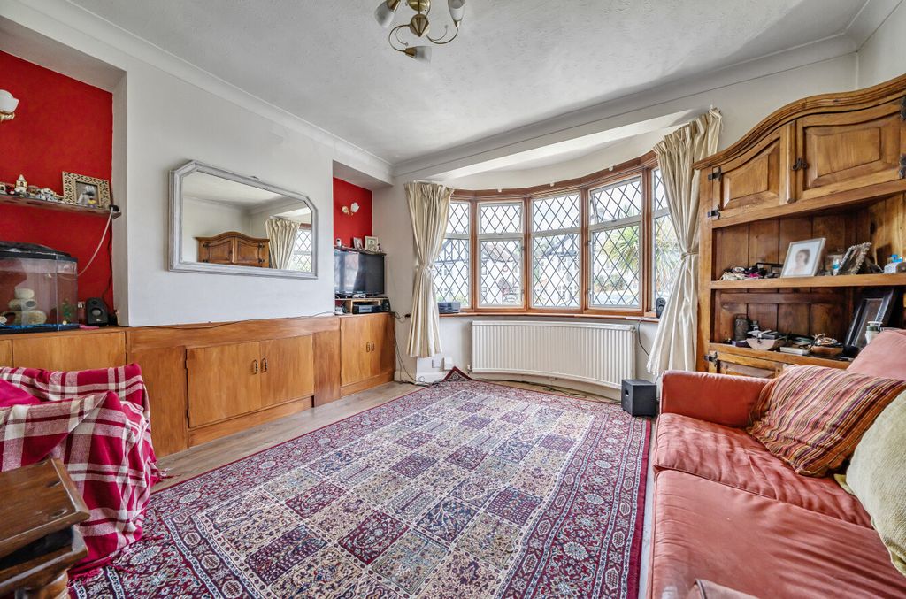 Property photo 2 of 26 1318901-2-686553B...