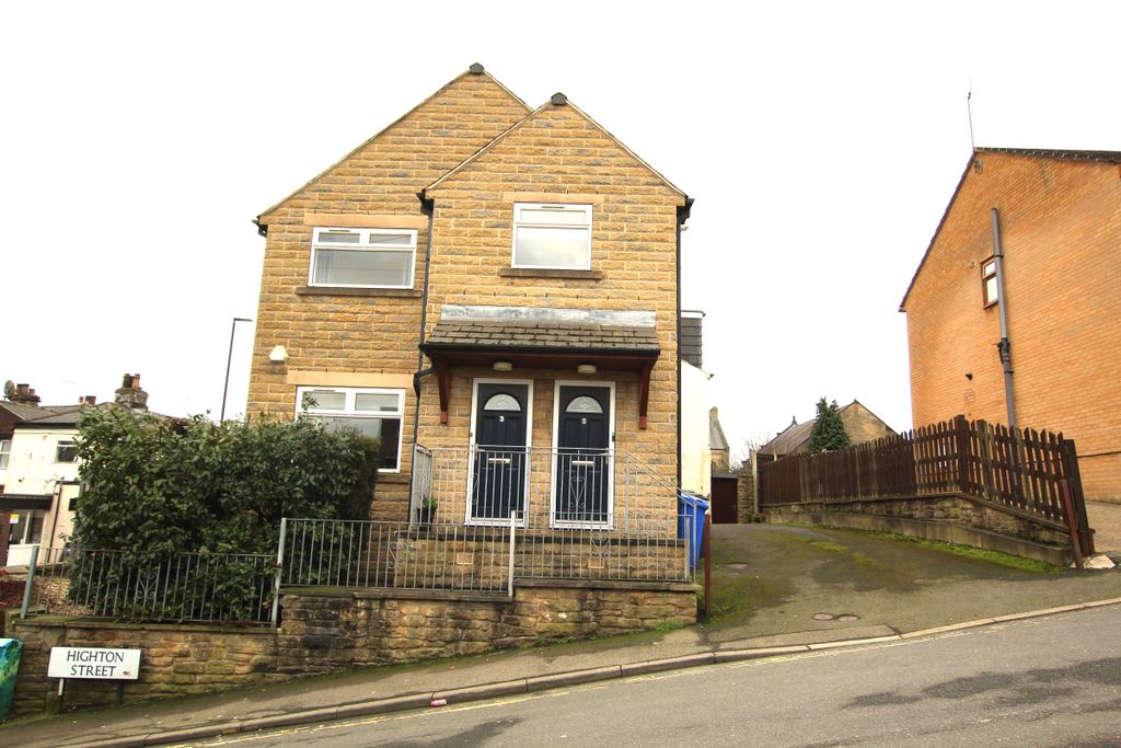 Property photo 1 of 17 Front View Highton Street