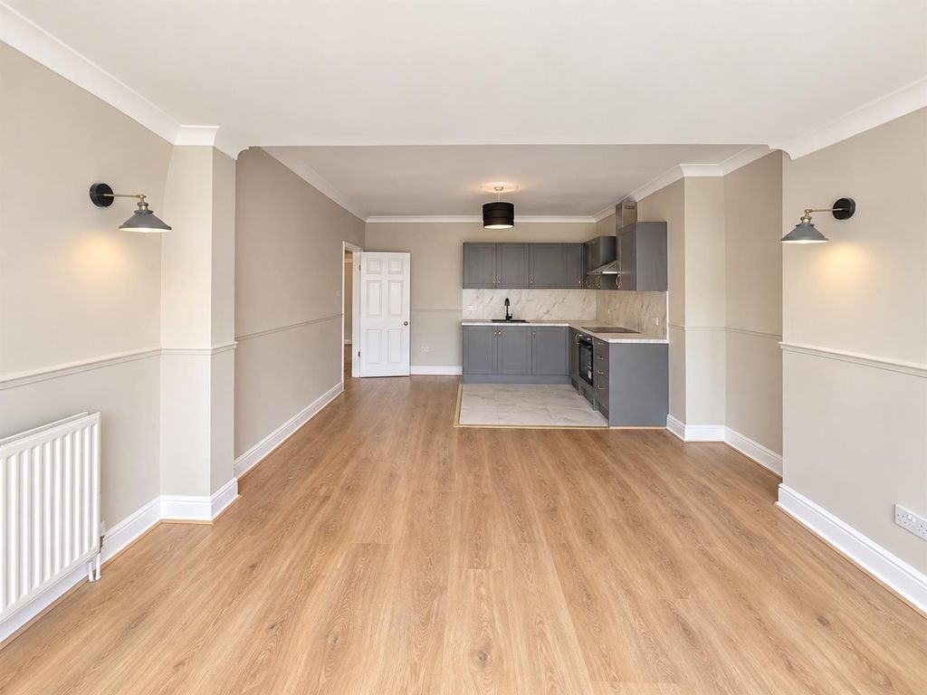 Property photo 2 of 9 8969Ef18-231E-46d8-9Ae8-63502Dedb907.Png