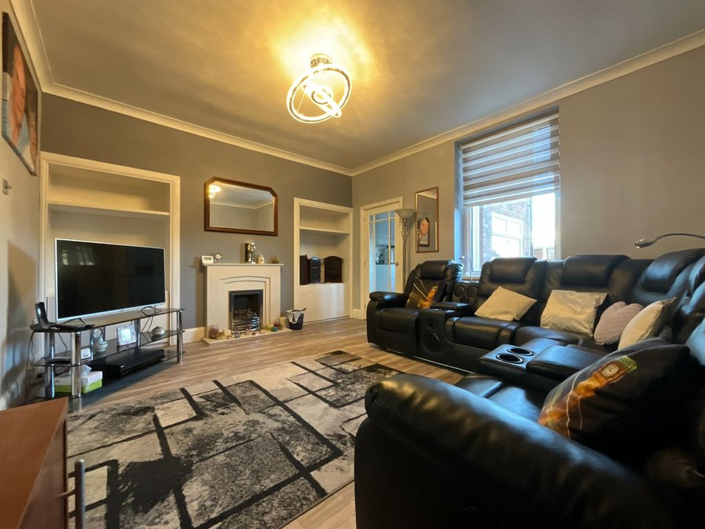 Property photo 2 of 15 4027683