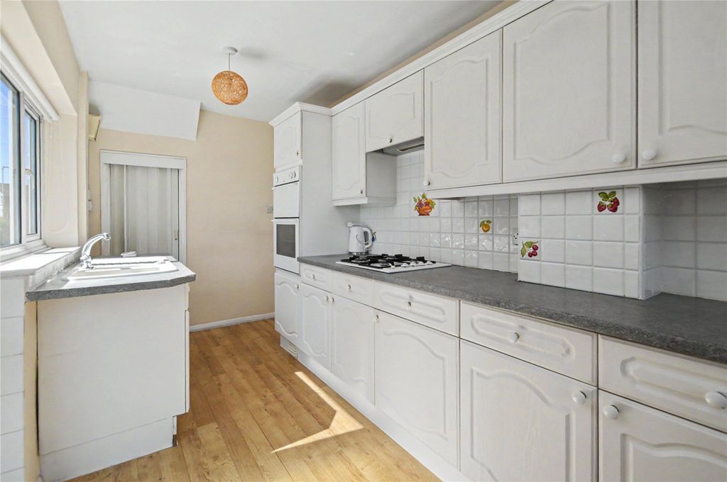 Property photo 3 of 22 Picture No. 11