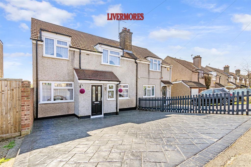 Property photo 1 of 17 External