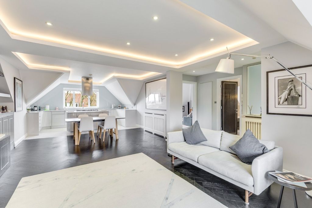 Property photo 3 of 8 Picture No. 06